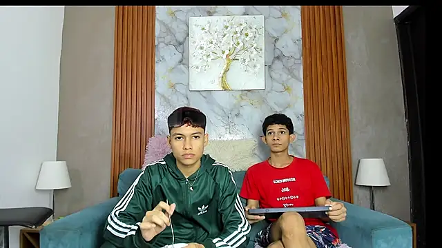 AVENGER_BOYS2026's Live XXX Chat