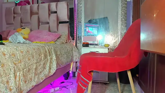 HUGE_BLACKCOCK's Live XXX Chat