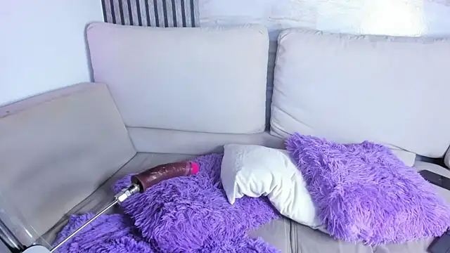 Tyra_pettite's Live XXX Chat