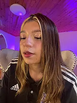 Isabella18_pink: απευθείας συνομιλία ΧΧΧ