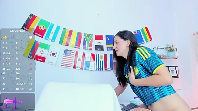 Онлайн чат XXX evaa_rose