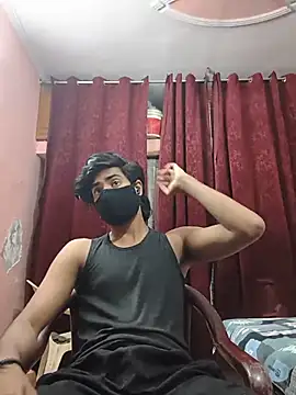 Fucker_111 即時 XXX 聊天