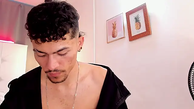 צ'אט XXX בשידור חי של Briian__