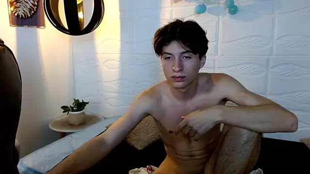 Chat XXX en directo de Marcoviolet