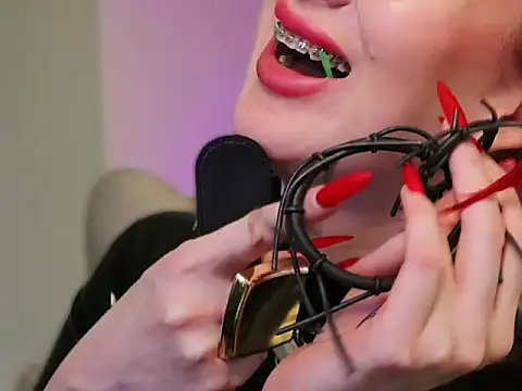 Czat XXX na żywo – Lady_RedAlexa_RA