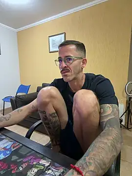 MeladoDiMel XXX чат на живо