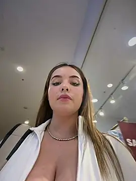 Alirawrz's Live XXX Chat