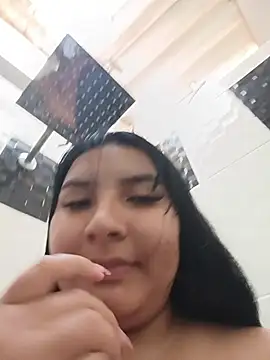 DyannaBloom's Live XXX Chat
