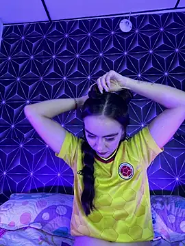MelanyyJhonson15's Live XXX Chat
