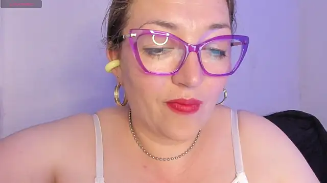 Naty_Mature_ Chat XXX in diretta