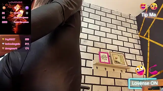 adrhiiana 现场XXX聊天