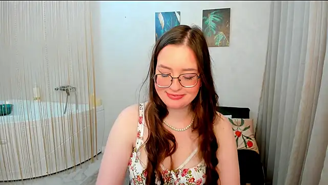 Chat +18 de WishToBloom ao vivo