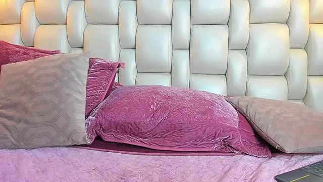 ViolettGracee's Live XXX Chat