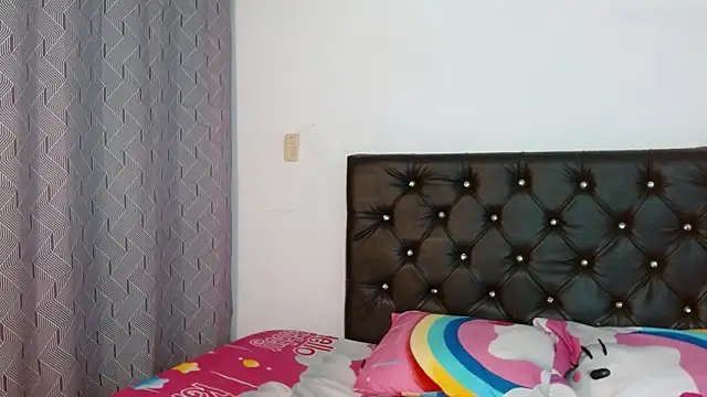 Chat +18 de Ameliejoness_ ao vivo