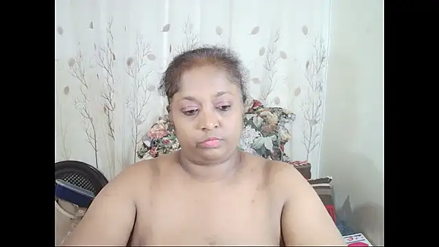 Chat XXX en directo de Indiantasha