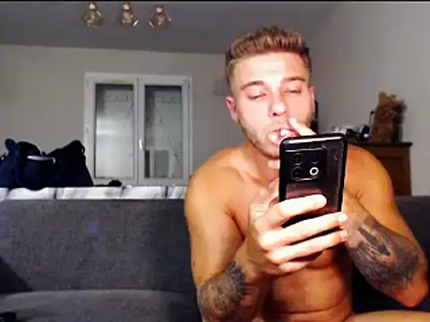 Elkafit28 Chat XXX live
