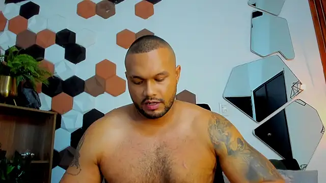 Chat XXX en directo de CharlieGrifinX