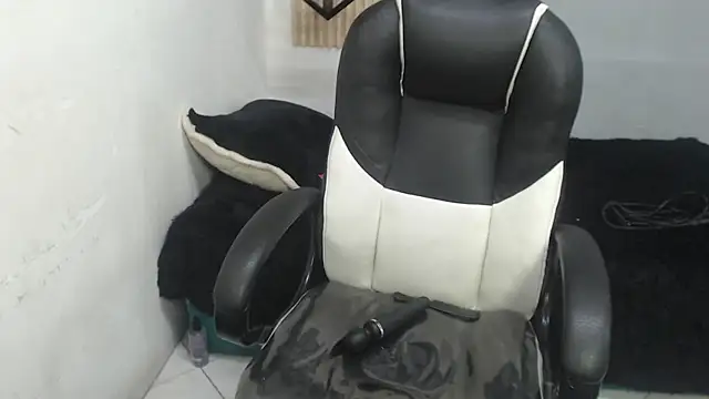 naty_18's Live XXX Chat