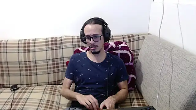 Chat XXX en directo de cholitohermoso