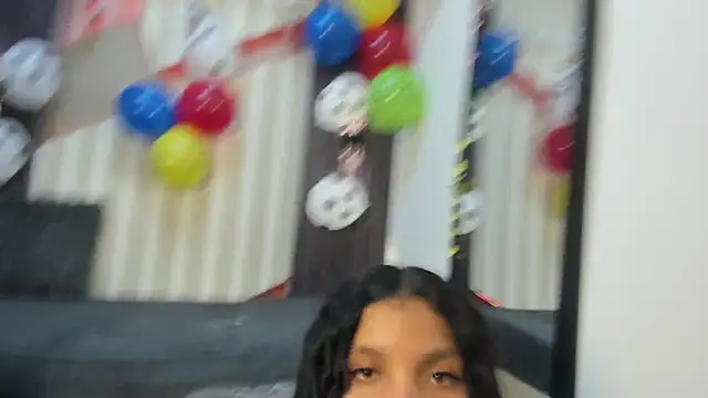 Živý XXX chat LittleeStar