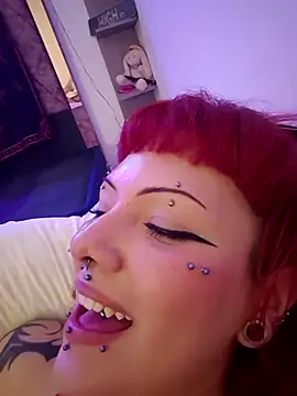 Sarah-Stoner live XXX chat