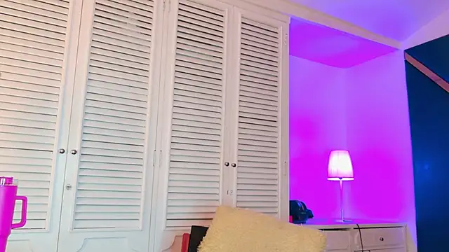 Chatroom XXX en direct de Adel_Nesbiit