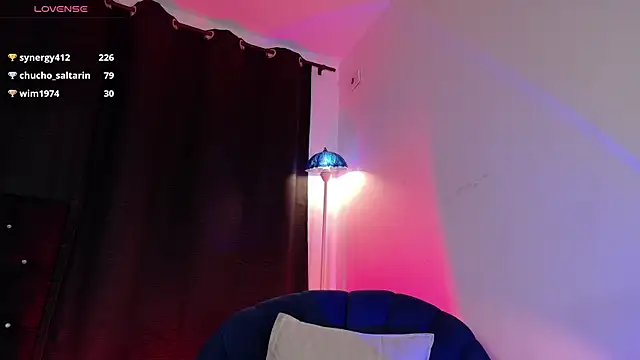 lui_x_dust Adlı Modelin Canlı XXX Sohbeti