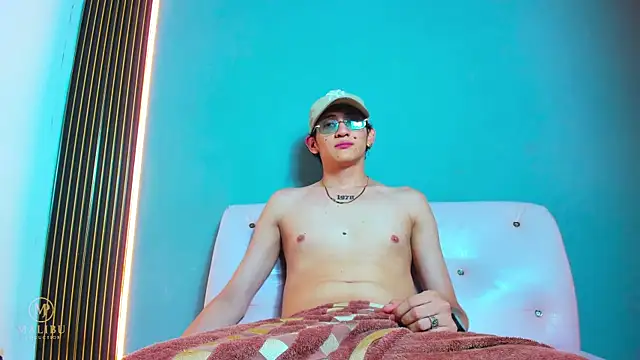 RawPassionXX's Live XXX Chat