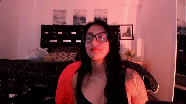 ZarayFeet élő XXX-chatje