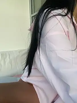 caritoo21 Adlı Modelin Canlı XXX Sohbeti