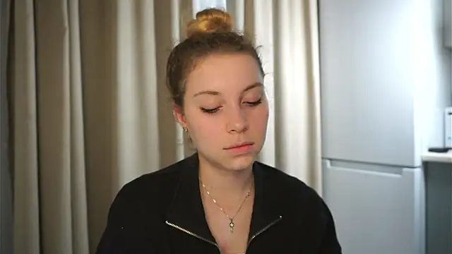 Sairallyn's Live XXX Chat
