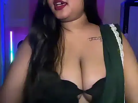 kiara-11's Live XXX Chat
