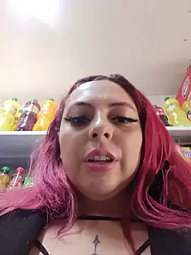 madelaine-'s Live XXX Chat