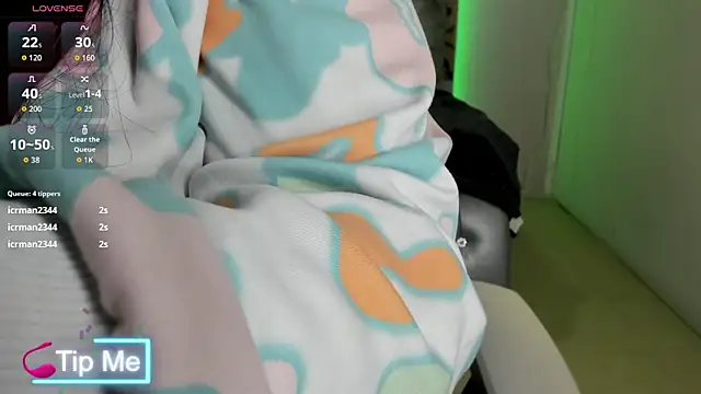 Addyy_02 élő XXX-chatje