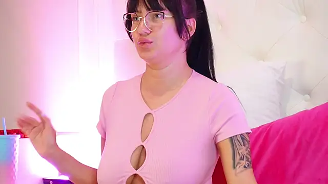 NadiaKeyss 现场XXX聊天