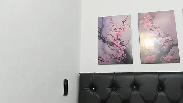 Chat +18 de pinky_f00x ao vivo