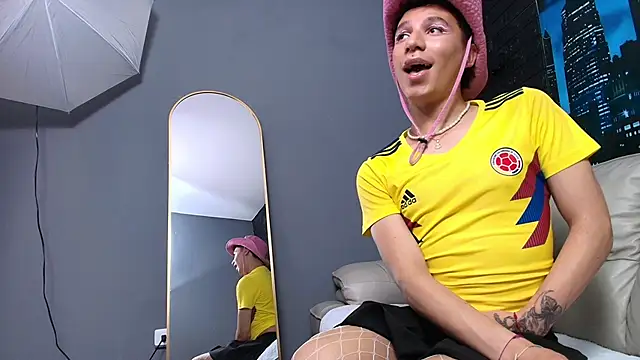 Shadow_Booy live XXX chat