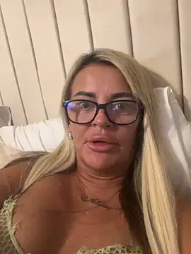 hotmilf66's Live XXX Chat
