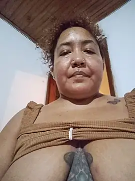 CurvyHeat Chat XXX live