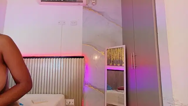 _anais_rose_'s Live XXX Chat