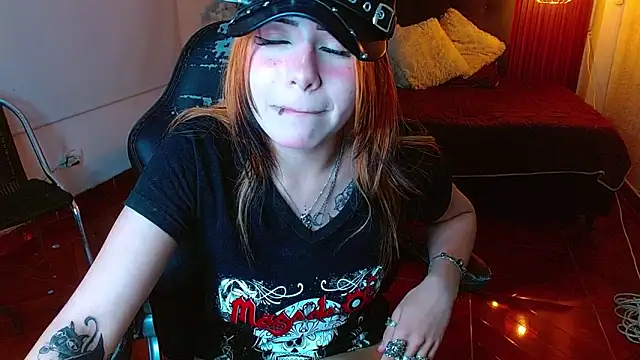 fyreandfox_'s Live XXX Chat