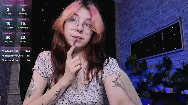 Chatroom XXX en direct de Alice_Nyx