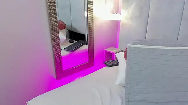 Martinna_Cooper_ XXX чат на живо