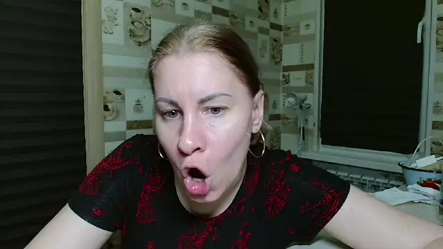 Chat XXX en directo de TherestlessKitty