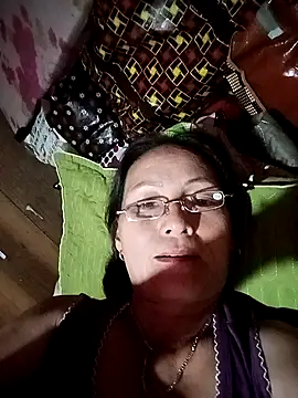 Chat +18 de Cucci07 ao vivo