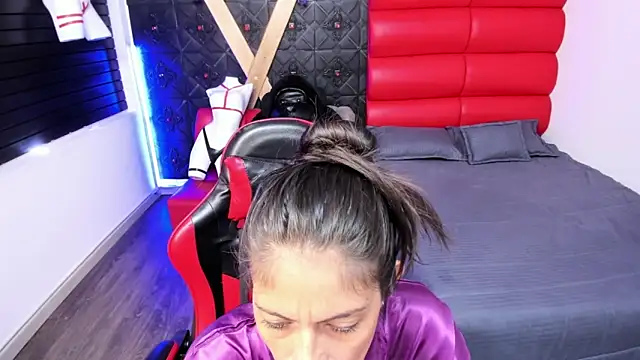 Chat XXX en directo de AnnyMilet_
