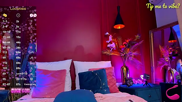دردشة Mayzzie الجنسية المباشرة