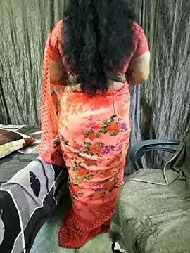bhuvana_555's Live XXX Chat