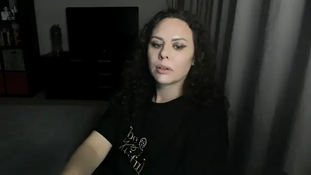XXX chat uživo modela MollyCheiz