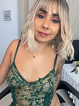 Emilyvalk_ Live XXX-Chat